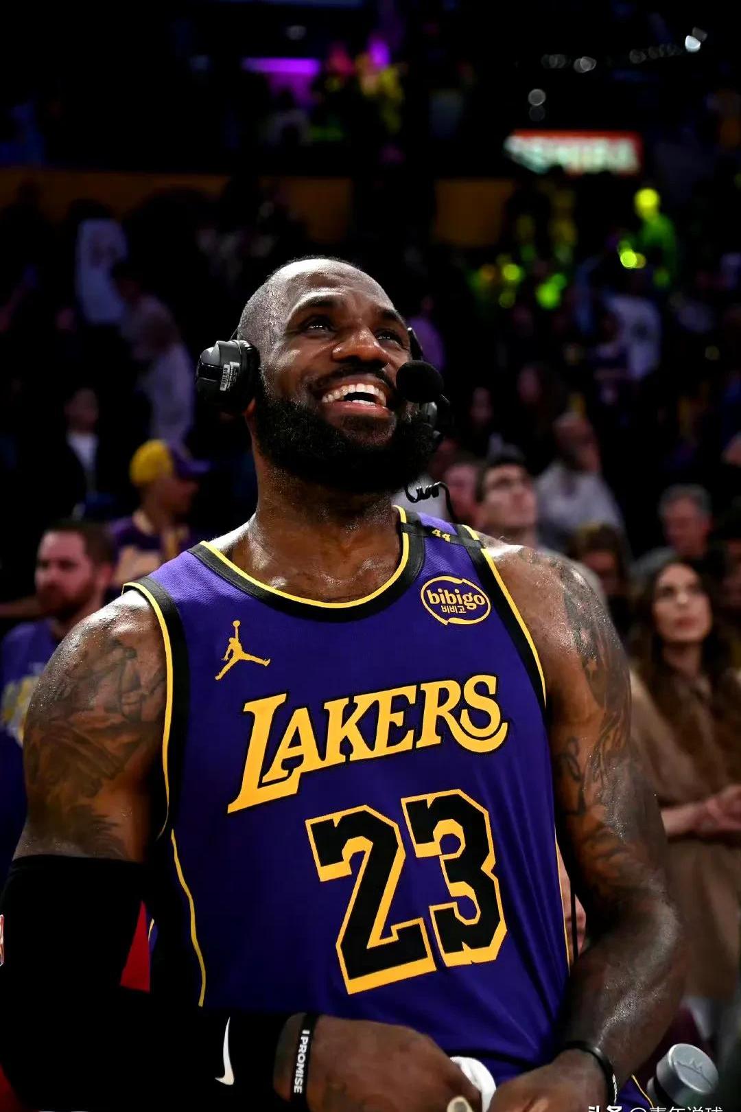 湖人B队完胜火箭，福克斯完成帽子戏法