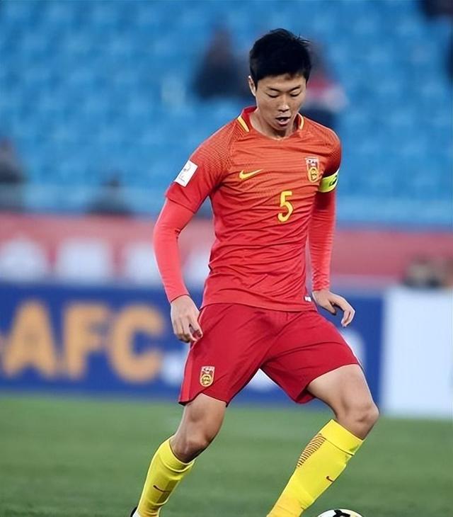 关于墨西哥绝杀哥伦比亚，德布劳内三分雨点燃全场的信息