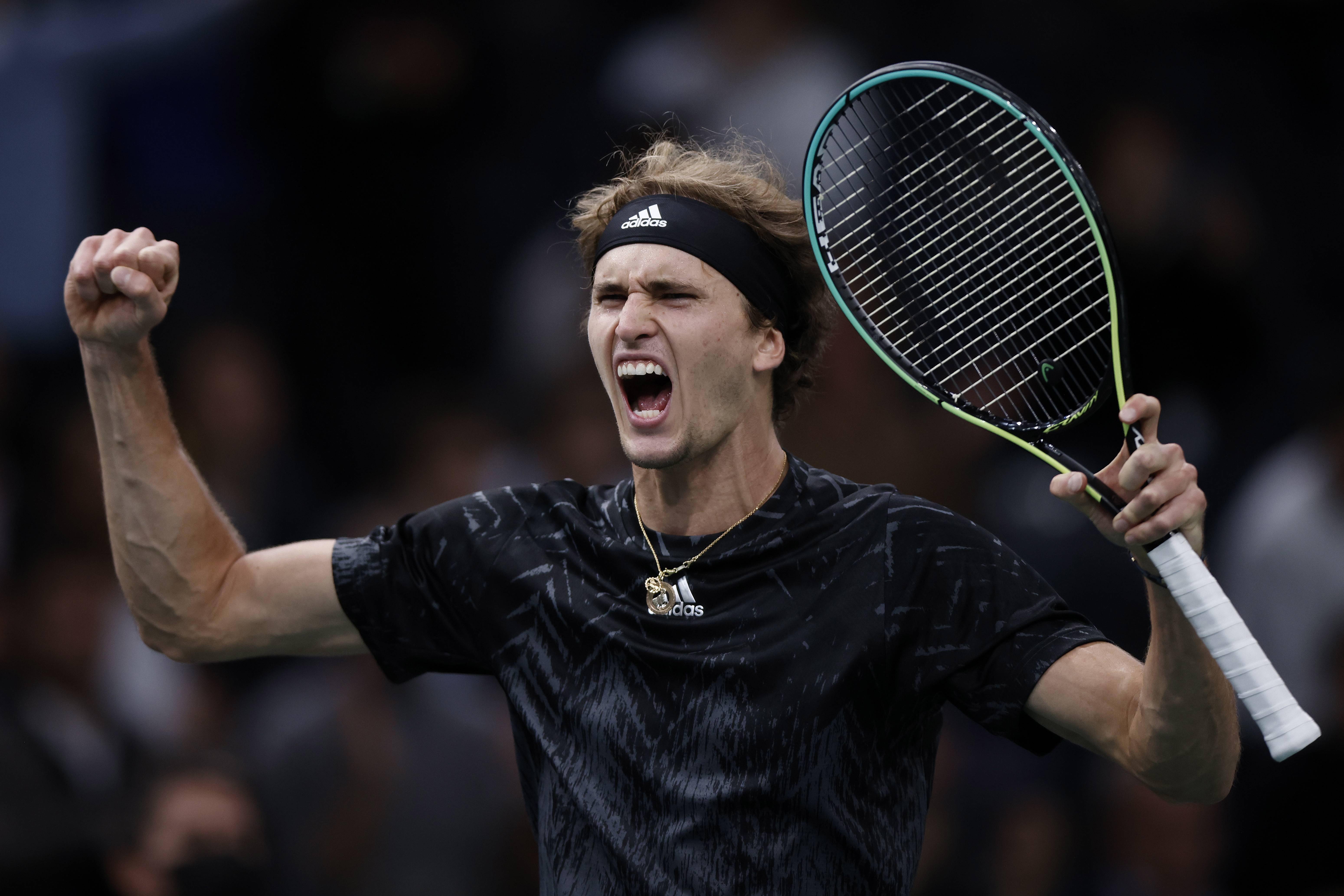 意大利网球队绝杀西班牙网球队,兹维列夫高光表现的简单介绍 意大利网球队绝杀西班牙网球队,兹维列夫高光表现的简单介绍