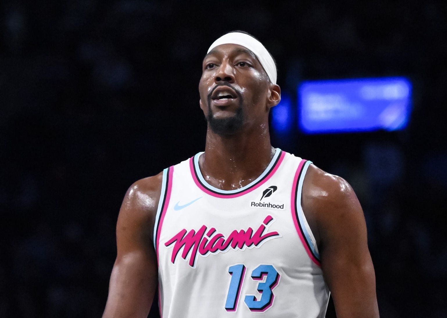 菲律宾男篮碾压篮网B队,阿德巴约制霸全场 菲律宾男篮碾压篮网B队,阿德巴约制霸全场