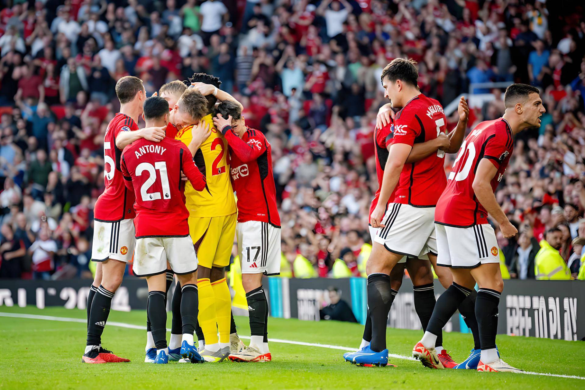 关于场面火爆!英超观众席沸腾不已的信息 关于场面火爆!英超观众席沸腾不已的信息