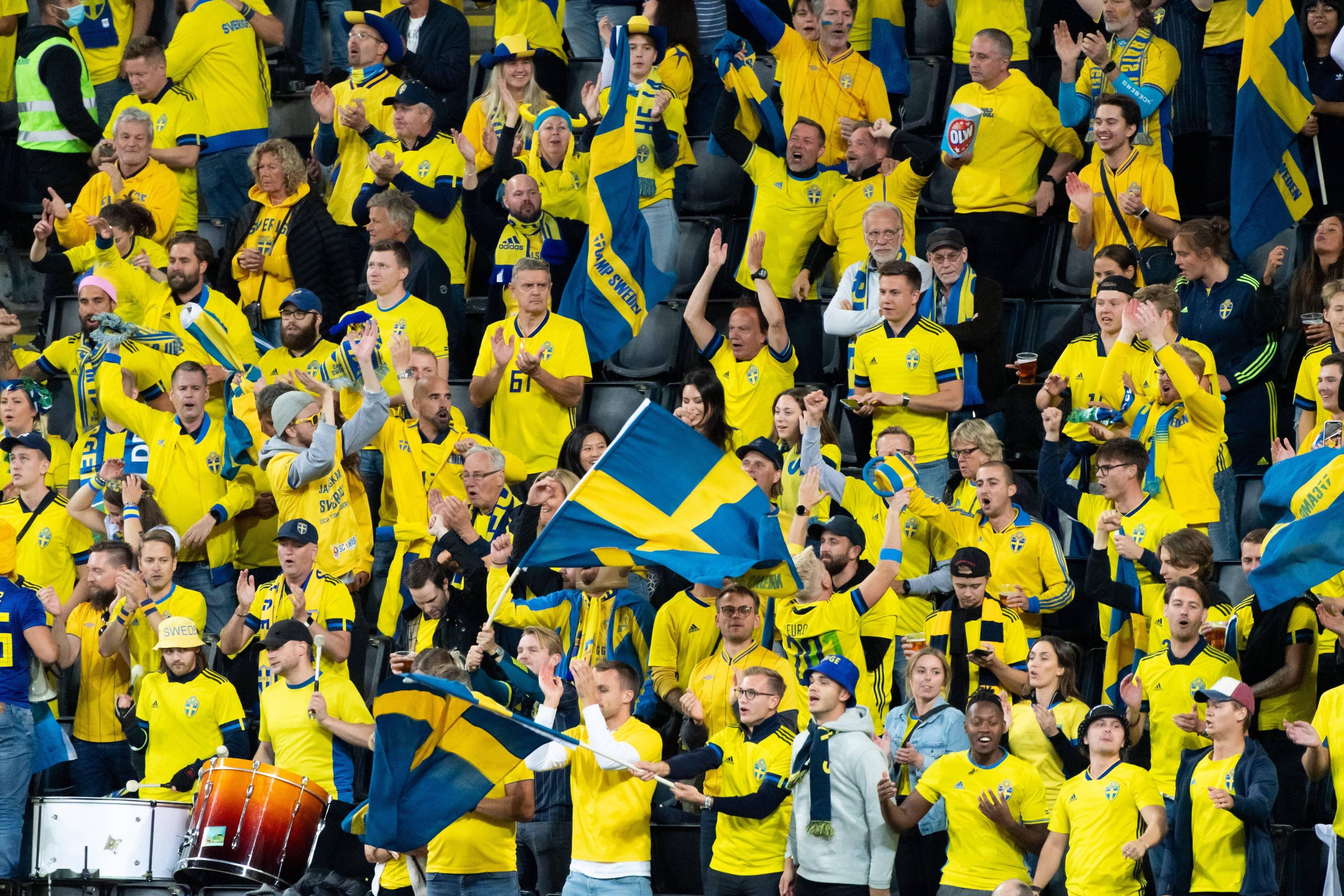 场面火爆!欧洲杯观众席沸腾不已的简单介绍 场面火爆!欧洲杯观众席沸腾不已的简单介绍