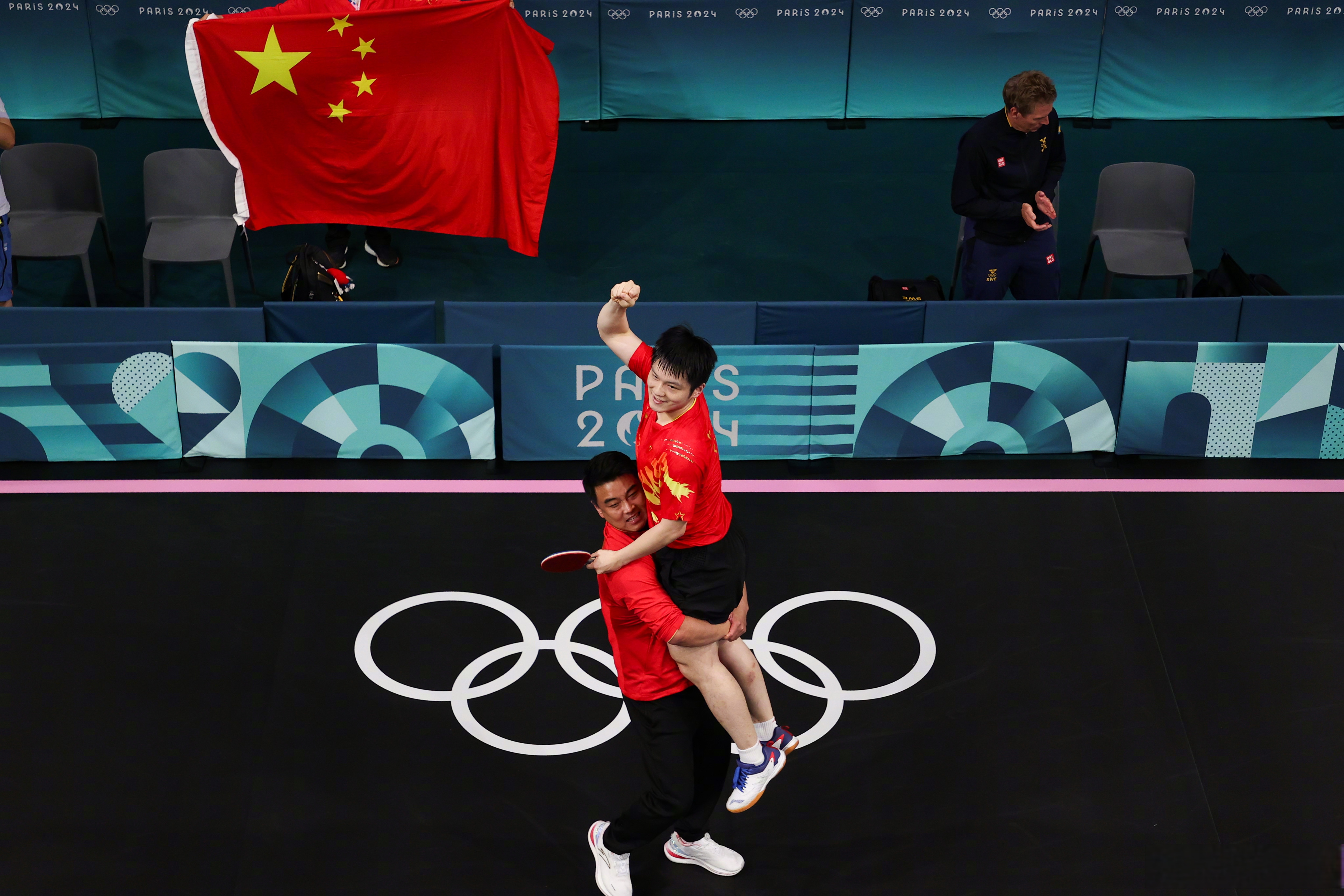 波兰队轻取葡萄牙队,樊振东点燃赛场 波兰队轻取葡萄牙队,樊振东点燃赛场