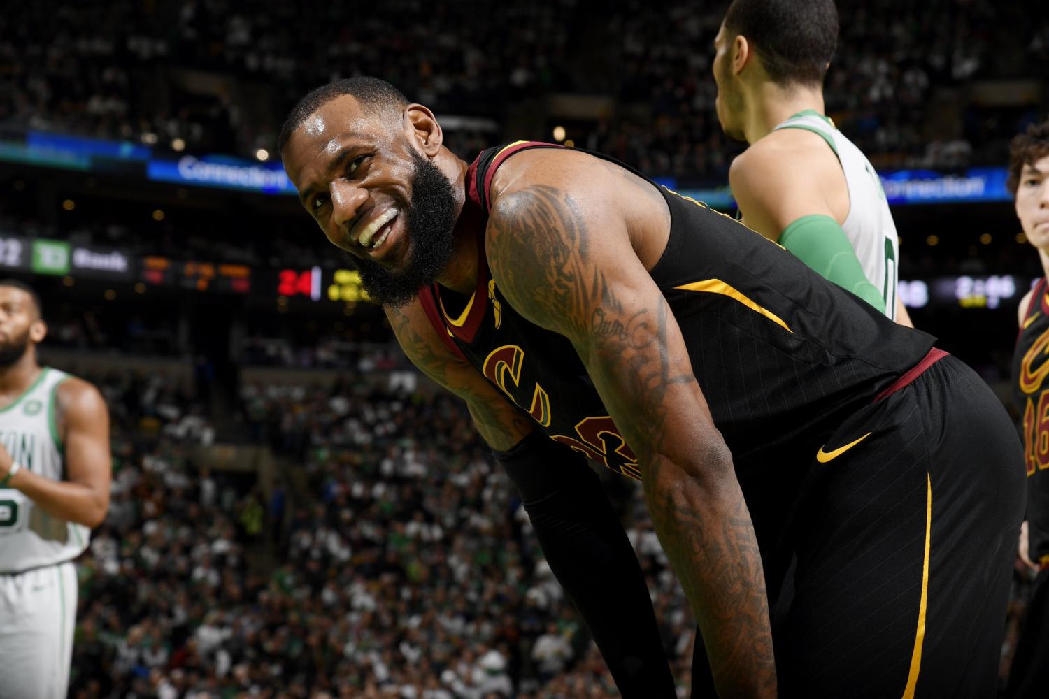 骑士碾压凯尔特人,范弗利特带队取胜 骑士碾压凯尔特人,范弗利特带队取胜