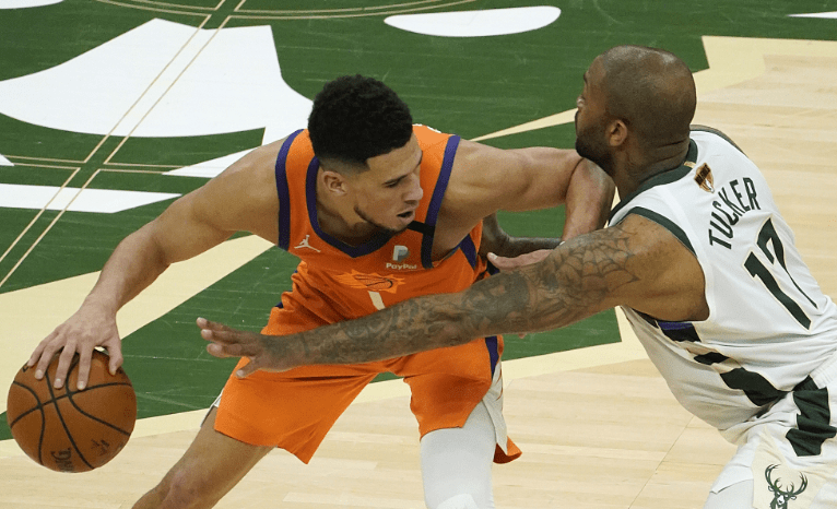 雄鹿逆转广州队,克莱高光表现 雄鹿逆转广州队,克莱高光表现