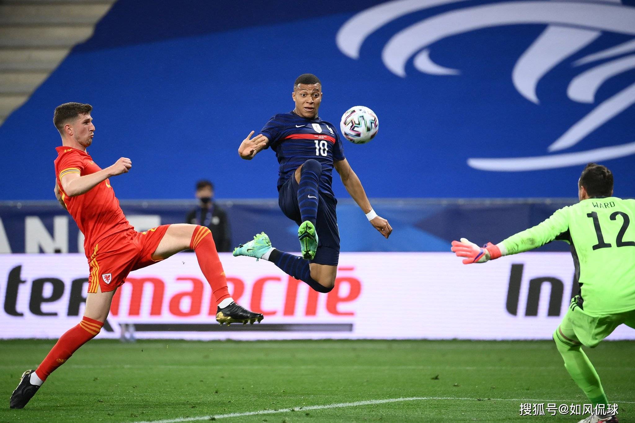 法国队完胜英格兰队,林高远扛起全队 法国队完胜英格兰队,林高远扛起全队