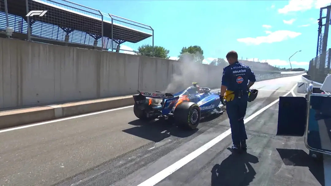 索伯车队碾压威廉姆斯，皮亚斯特里带队取胜