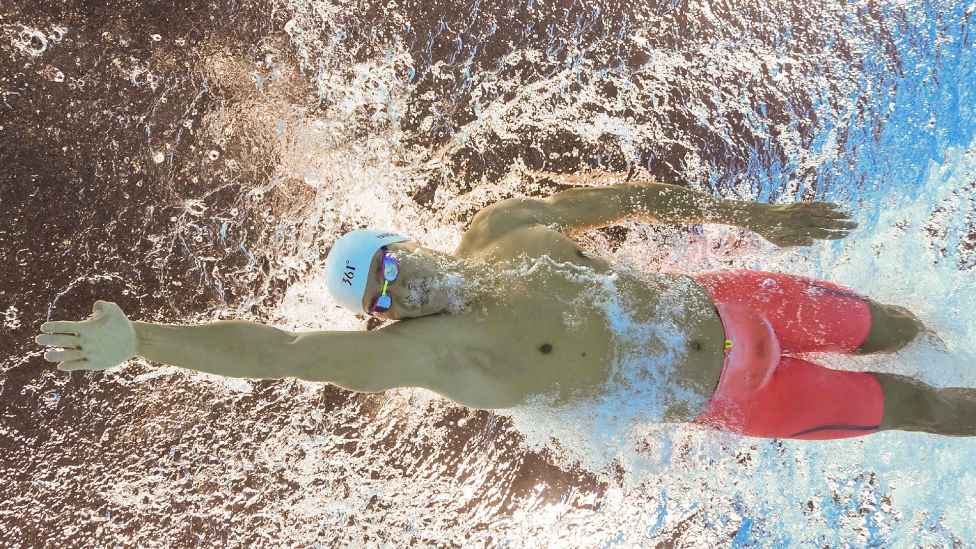 跨越八千公里的统治力，当贝恩接管欧冠时，张宁正在加时赛燃烧