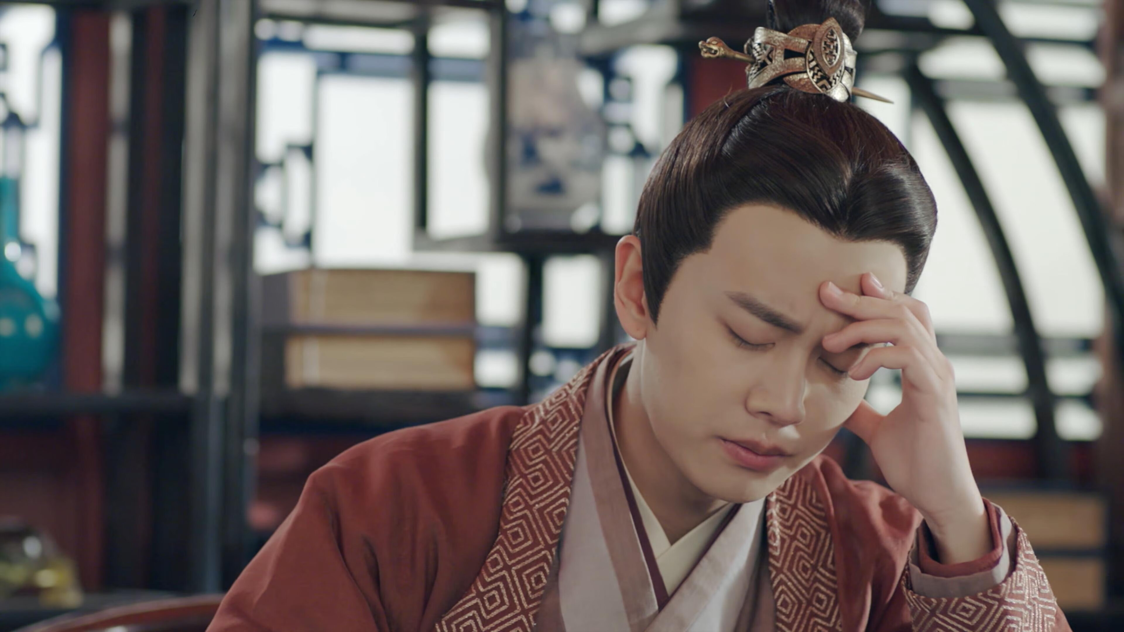 当哈维倒下时,佩德里在伯纳乌站起身来