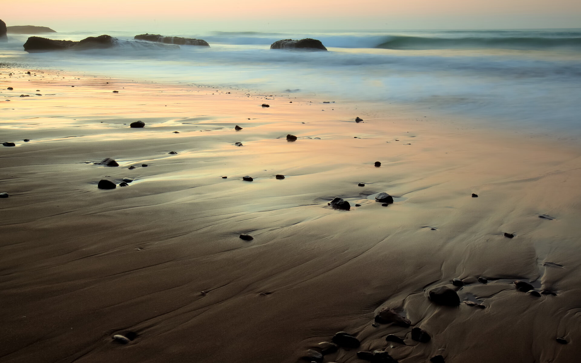 当上海滩的霓虹照亮浓眉的天空，库里在太平洋彼岸投出第3000记三分
