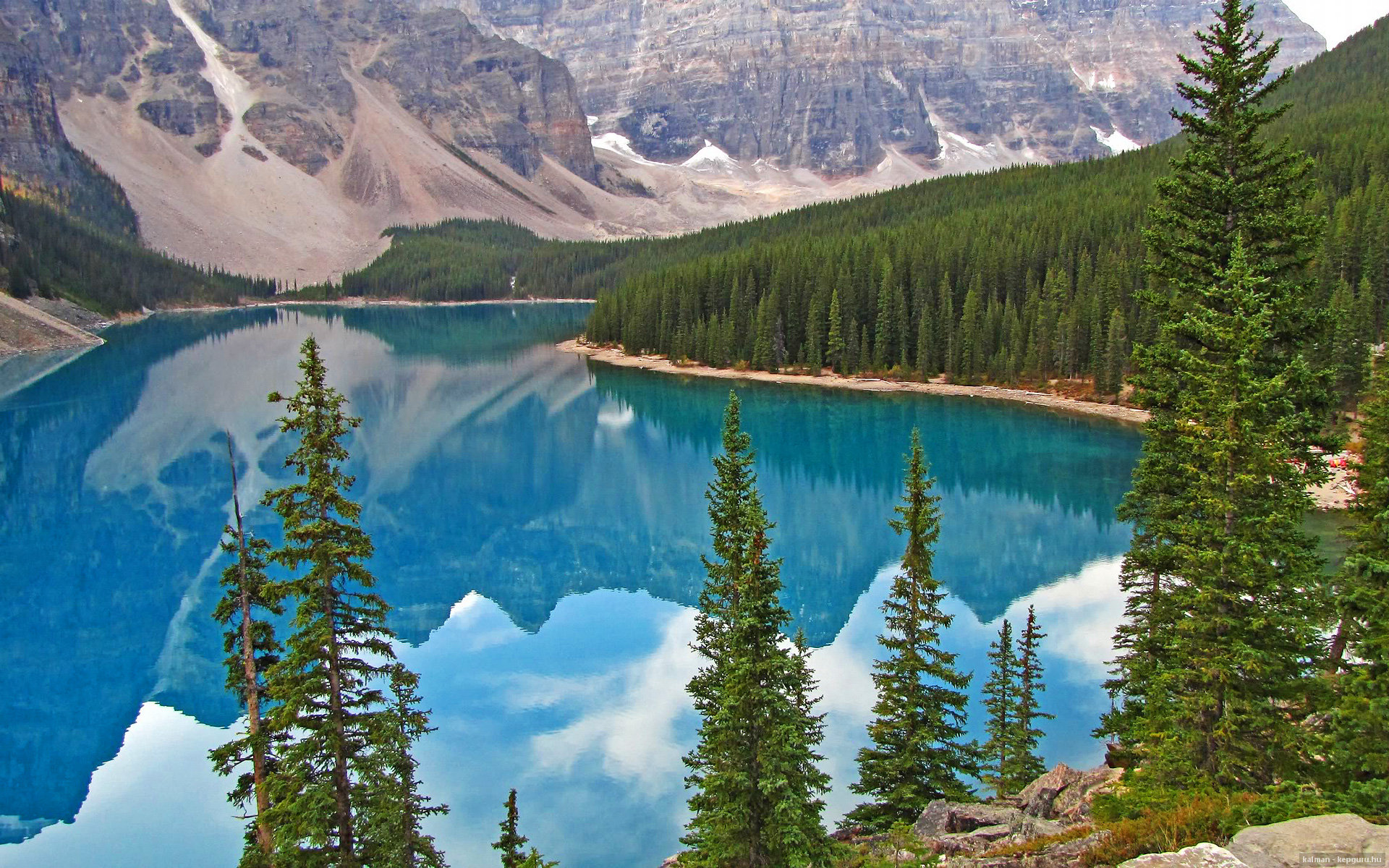 开云平台-一人快攻卷起风暴！杰伦格林化身攻防转换核心，末节17分导演北京逆转鹈鹕